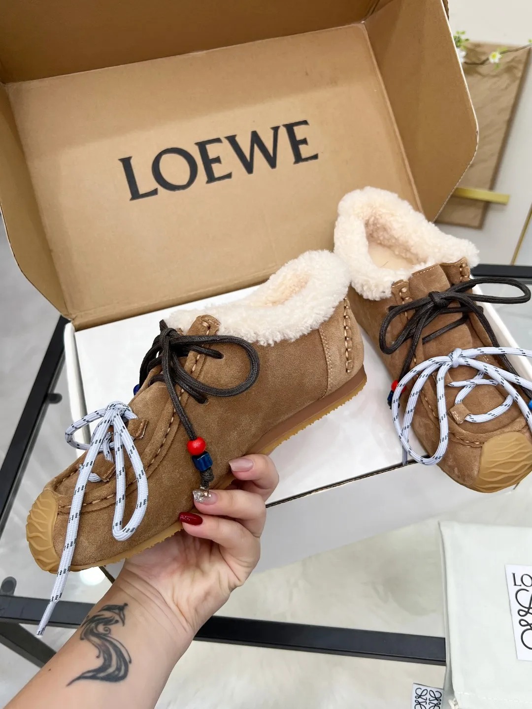 👟👟Ex-factory price 480👟👟 2025 autumn and winter Maoli new model, the same style as Wang Yibo! Kangaroo shoes, couple style Loewe Ballet Runner 2.0 sneakers, moral training shoes, new color matching retro series running shoes, standard size: 35–40